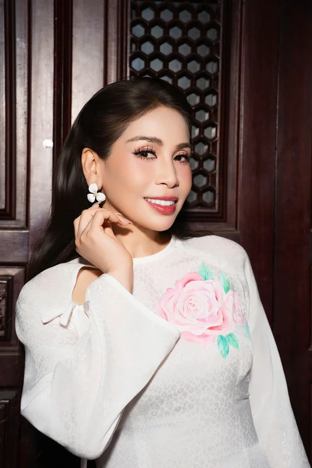 Diễn viên Lý Hương tiết lộ về cách giáo dục con gái Diễn viên Lý Hương tiết lộ về cách giáo dục con gái