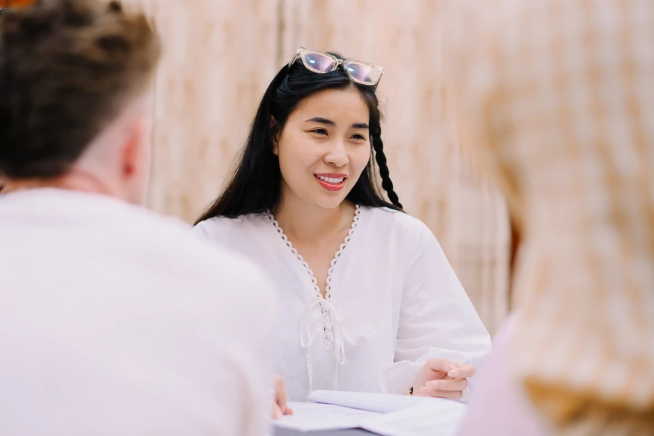 Diễn viên Phạm Yến tái xuất với vai Hoàng hậu Thi Thi, NSND Trịnh Kim Chi nói thẳng: "Chị tin em" Diễn viên Phạm Yến tái xuất với vai Hoàng hậu Thi Thi, NSND Trịnh Kim Chi nói thẳng: "Chị tin em"