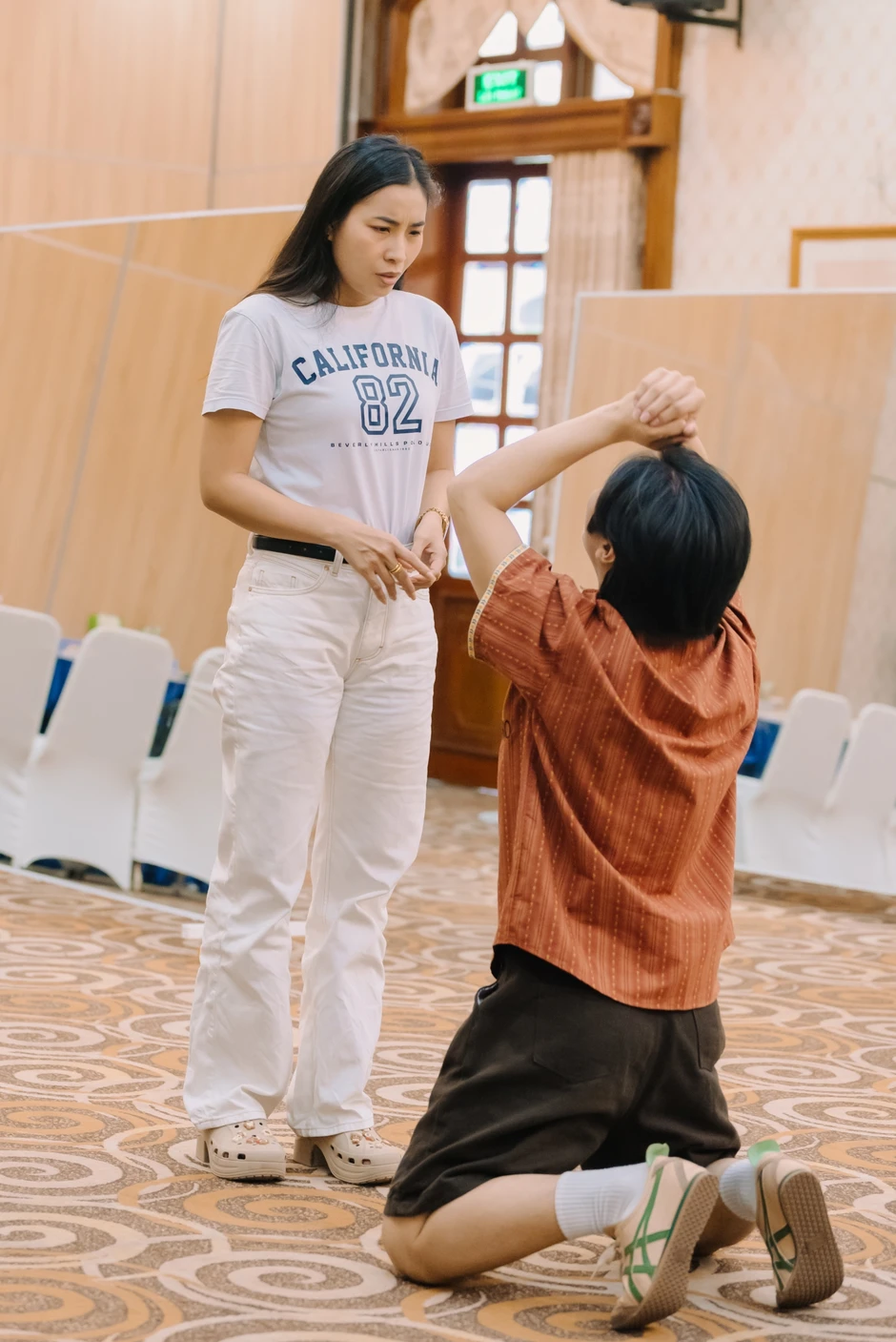 Diễn viên Phạm Yến tái xuất với vai Hoàng hậu Thi Thi, NSND Trịnh Kim Chi nói thẳng: "Chị tin em" Diễn viên Phạm Yến tái xuất với vai Hoàng hậu Thi Thi, NSND Trịnh Kim Chi nói thẳng: "Chị tin em"