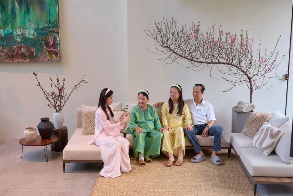 Diễn viên SN 1989 tốt nghiệp Á khoa Thạc sĩ: 35 tuổi cưới thiếu gia tập đoàn nhựa, sống chill trong căn biệt thự ven sông Diễn viên SN 1989 tốt nghiệp Á khoa Thạc sĩ: 35 tuổi cưới thiếu gia tập đoàn nhựa, sống chill trong căn biệt thự ven sông
