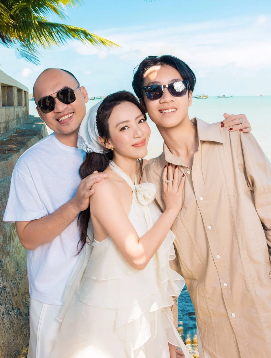Diễn viên Thu Trang xác nhận gặp tai nạn, phải khâu 20 mũi trên mặt Diễn viên Thu Trang xác nhận gặp tai nạn, phải khâu 20 mũi trên mặt