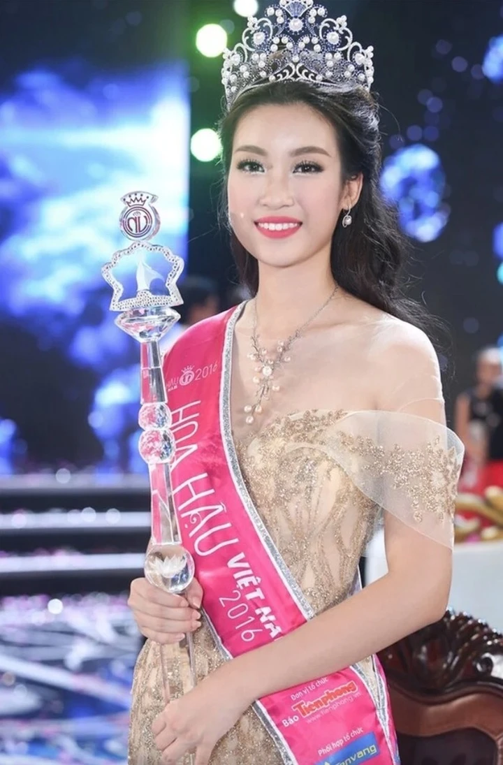 Đỗ Mỹ Linh thay đổi ra sao sau 10 năm đăng quang Hoa hậu Việt Nam 2016 Đỗ Mỹ Linh thay đổi ra sao sau 10 năm đăng quang Hoa hậu Việt Nam 2016