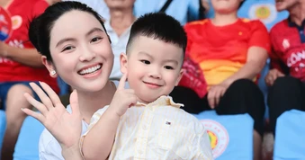 Doãn Hải My, Chu Thanh Huyền và dàn WAGs ra sân Hàng Đẫy xem trận Siêu cúp Quốc gia