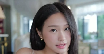 Doãn Hải My đưa con trai đến động viên Đoàn Văn Hậu
