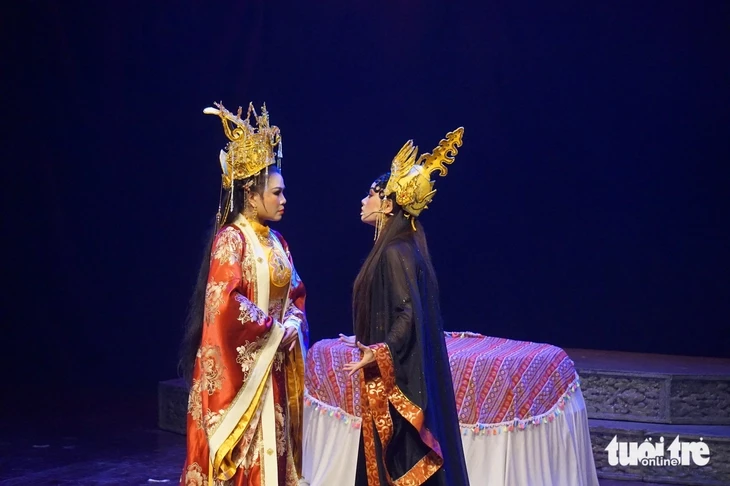 Đoàn nghệ thuật cải lương Vàm Cỏ ra Bắc, đêm nào cũng kín rạp, kín sân Đoàn nghệ thuật cải lương Vàm Cỏ ra Bắc, đêm nào cũng kín rạp, kín sân