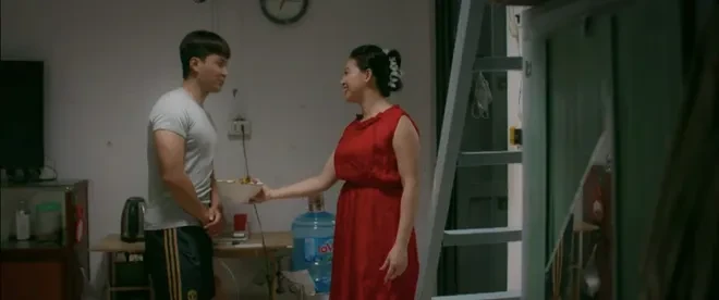 Đồng hồ đếm ngược: Chiến là "gu" của các bà, các chị Đồng hồ đếm ngược: Chiến là "gu" của các bà, các chị