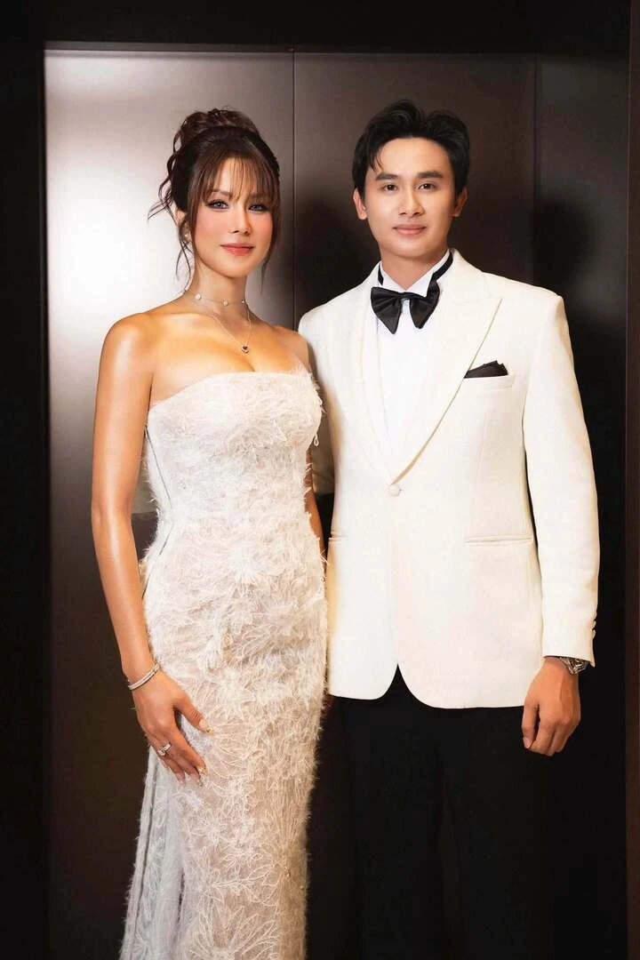 Động thái lúc nửa đêm của Diệp Lâm Anh Động thái lúc nửa đêm của Diệp Lâm Anh