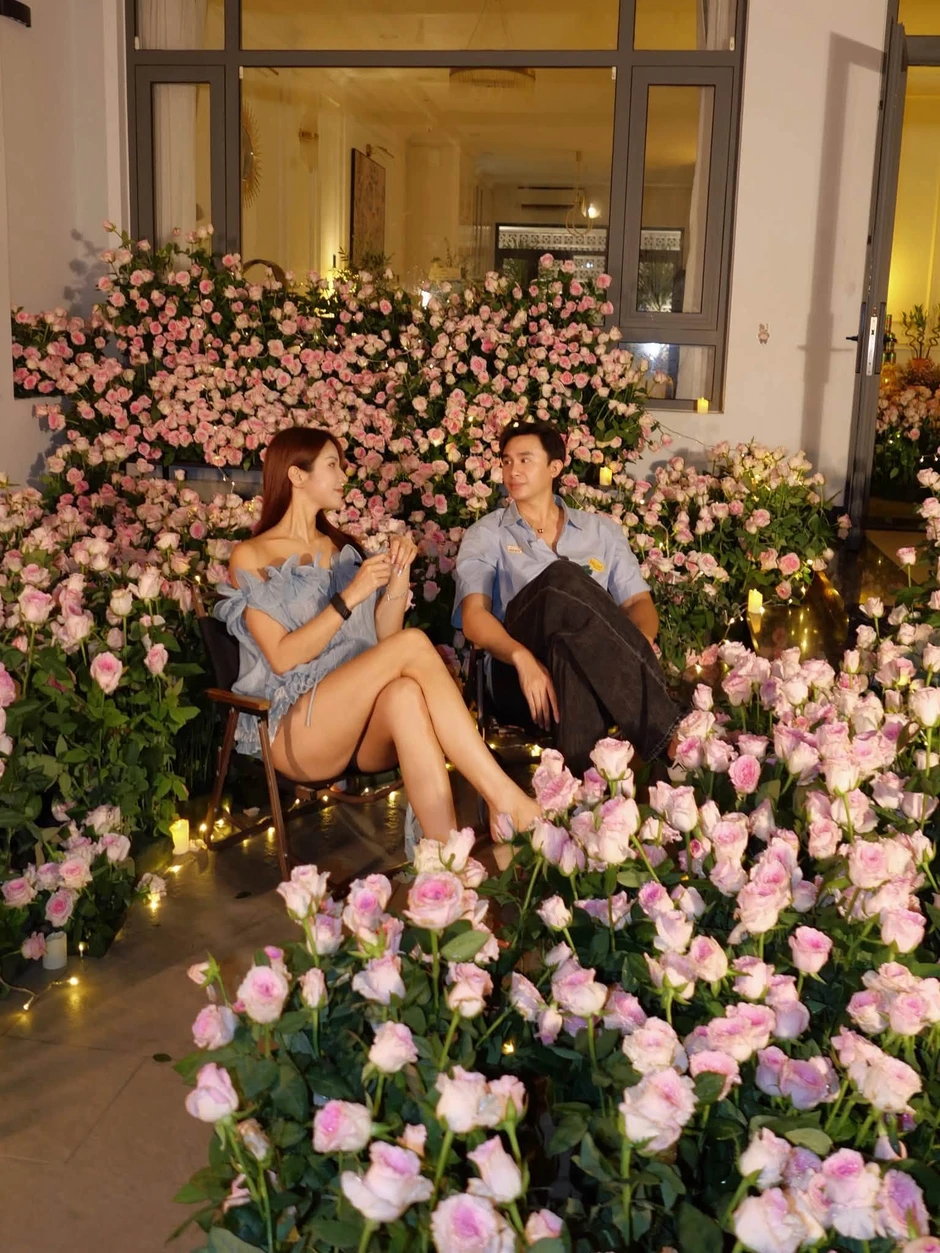 Động thái lúc nửa đêm của Diệp Lâm Anh Động thái lúc nửa đêm của Diệp Lâm Anh