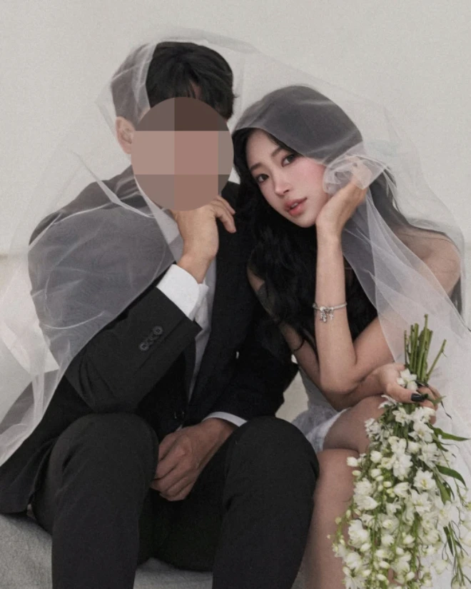 Drama sốc trong đám cưới sao nữ nổi tiếng và chồng phông bạt: Khách mời không thèm gửi tiền mừng còn ăn uống, làm loạn khán phòng Drama sốc trong đám cưới sao nữ nổi tiếng và chồng phông bạt: Khách mời không thèm gửi tiền mừng còn ăn uống, làm loạn khán phòng