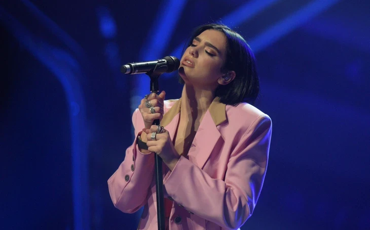 Dua Lipa kiện Samsung vì sử dụng hình ảnh trái phép Dua Lipa kiện Samsung vì sử dụng hình ảnh trái phép