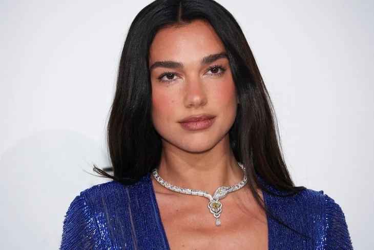Dua Lipa kiện Samsung vì sử dụng hình ảnh trái phép Dua Lipa kiện Samsung vì sử dụng hình ảnh trái phép