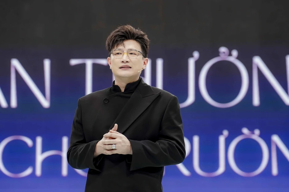 Dược sĩ Tiến: Từng tâm cơ để gây chú ý trong showbiz Dược sĩ Tiến: Từng tâm cơ để gây chú ý trong showbiz