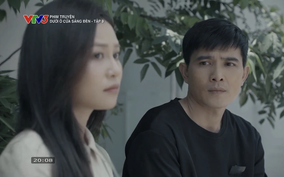 Dưới ô cửa sáng đèn - Tập 10: Diệu say mèm vì nghi chồng ngoại tình? Dưới ô cửa sáng đèn - Tập 10: Diệu say mèm vì nghi chồng ngoại tình?