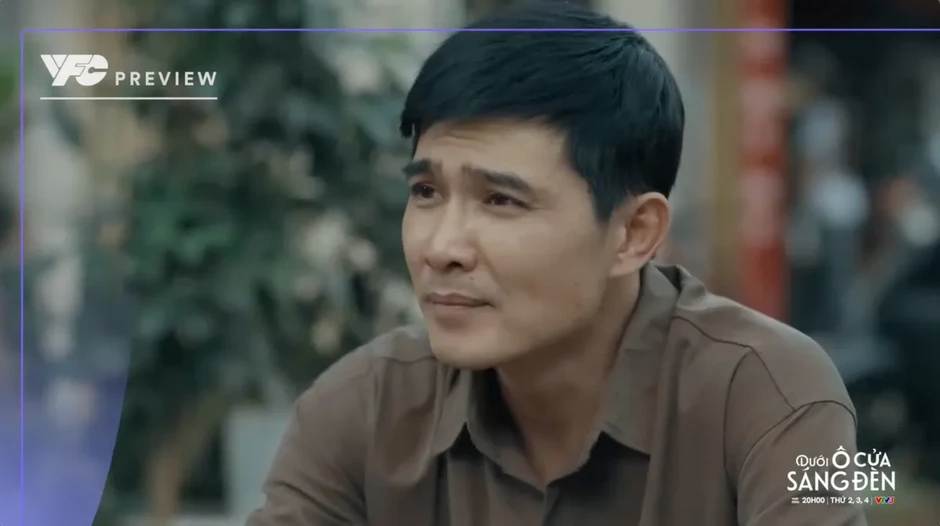 Dưới ô cửa sáng đèn - Tập 2: Tài bất bình thay cho gia đình bạn thân Dưới ô cửa sáng đèn - Tập 2: Tài bất bình thay cho gia đình bạn thân