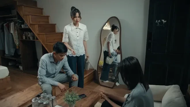 Dưới ô cửa sáng đèn - Tập 20: Bố vợ cay đắng nghe con rể nói lý do ly hôn Dưới ô cửa sáng đèn - Tập 20: Bố vợ cay đắng nghe con rể nói lý do ly hôn