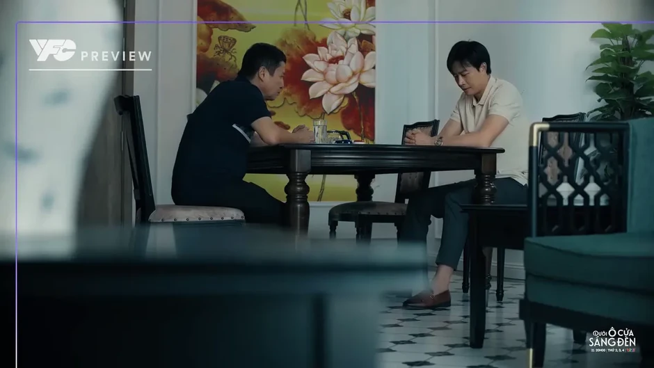 Dưới ô cửa sáng đèn - Tập 20: Hậu ly hôn, con rể 'giội thêm gáo nước lạnh' cho bố vợ Dưới ô cửa sáng đèn - Tập 20: Hậu ly hôn, con rể 'giội thêm gáo nước lạnh' cho bố vợ