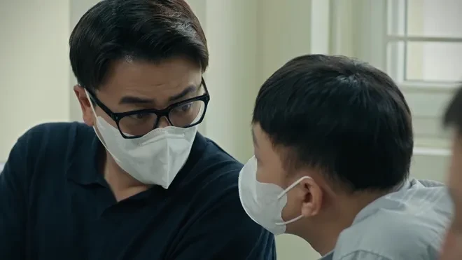 Dưới ô cửa sáng đèn - Tập 23: 'Tổng tài' Sơn mua công ty giúp Diệu? Dưới ô cửa sáng đèn - Tập 23: 'Tổng tài' Sơn mua công ty giúp Diệu?