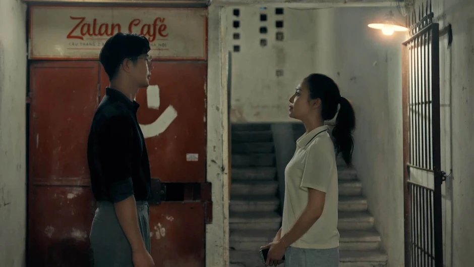 Dưới ô cửa sáng đèn - Tập 25: Sơn mời Diệu làm giám đốc, Sinh hụt hẫng Dưới ô cửa sáng đèn - Tập 25: Sơn mời Diệu làm giám đốc, Sinh hụt hẫng
