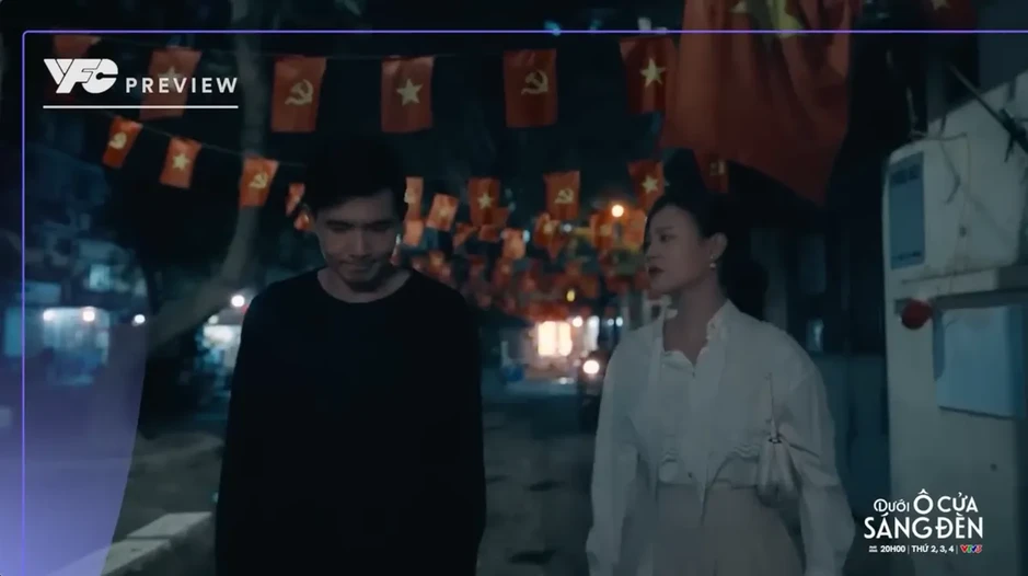 Dưới ô cửa sáng đèn - Tập 27: Sơn liên tục thả thính Diệu, Sinh bỏ ghế giám đốc đi làm bảo vệ Dưới ô cửa sáng đèn - Tập 27: Sơn liên tục thả thính Diệu, Sinh bỏ ghế giám đốc đi làm bảo vệ