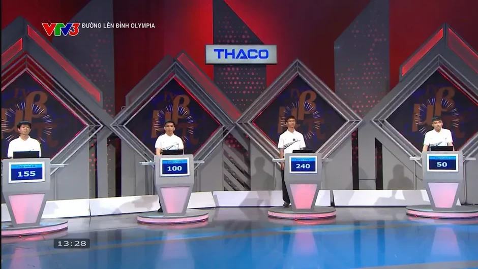 Đường lên đỉnh Olympia: Nam sinh Hà Nội bứt phá cán mốc 300 điểm