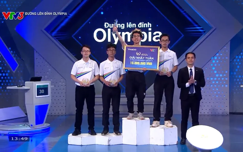 Đường lên đỉnh Olympia: Nam sinh Sơn La xuất sắc giữ chuỗi đứng đầu đoàn leo núi Đường lên đỉnh Olympia: Nam sinh Sơn La xuất sắc giữ chuỗi đứng đầu đoàn leo núi
