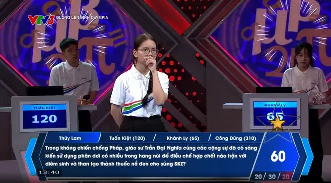 Đường lên đỉnh Olympia: Phong độ áp đảo, nam sinh Hà Tĩnh băng băng về đích Đường lên đỉnh Olympia: Phong độ áp đảo, nam sinh Hà Tĩnh băng băng về đích