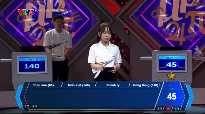 Đường lên đỉnh Olympia: Phong độ áp đảo, nam sinh Hà Tĩnh băng băng về đích Đường lên đỉnh Olympia: Phong độ áp đảo, nam sinh Hà Tĩnh băng băng về đích