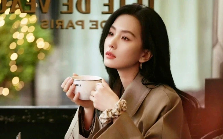 Đường Yên thăng hạng, Dương Mịch chìm trong tranh cãi