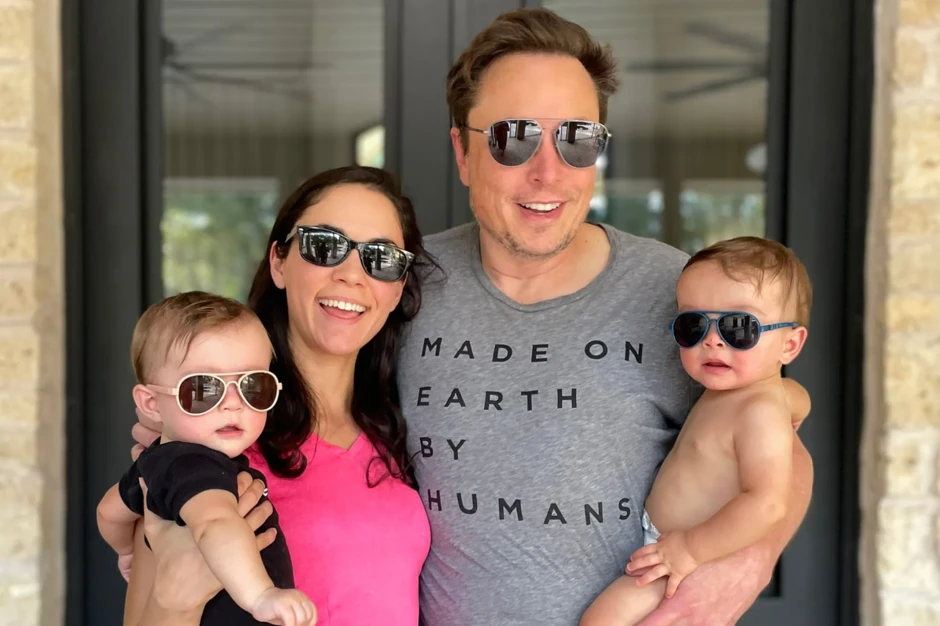 Elon Musk chia tay bạn gái Elon Musk chia tay bạn gái