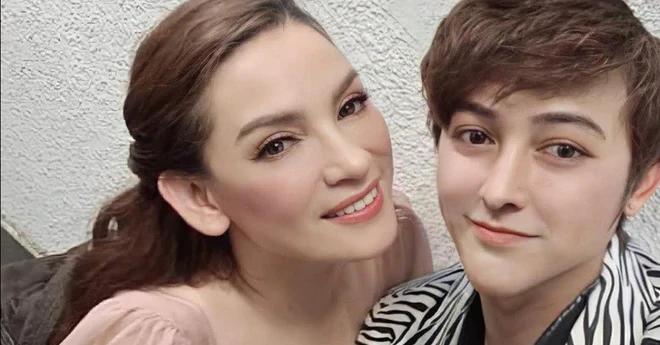 Em trai nuôi Phi Nhung nói thẳng: "Tôi đắt show, cát xê tăng trưởng" Em trai nuôi Phi Nhung nói thẳng: "Tôi đắt show, cát xê tăng trưởng"