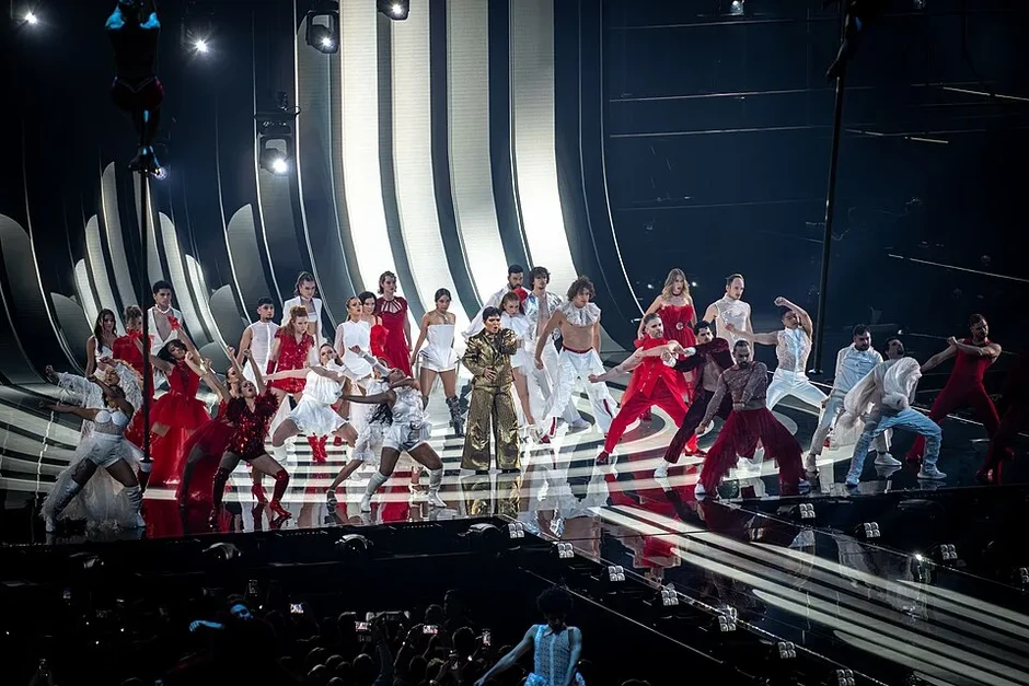 Eurovision: Sân khấu của những bản sắc Eurovision: Sân khấu của những bản sắc