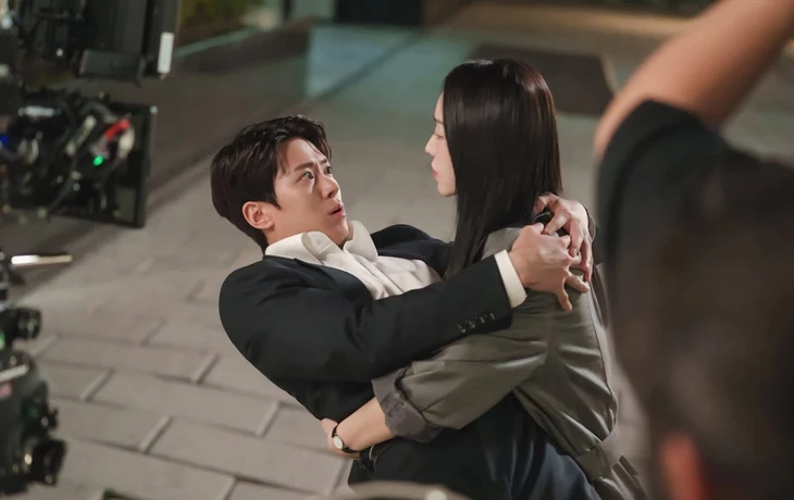 Filing for Love bùng nổ từ đầu, Shin Hye Sun vực dậy rating đài tvN sau thời kỳ ảm đạm Filing for Love bùng nổ từ đầu, Shin Hye Sun vực dậy rating đài tvN sau thời kỳ ảm đạm