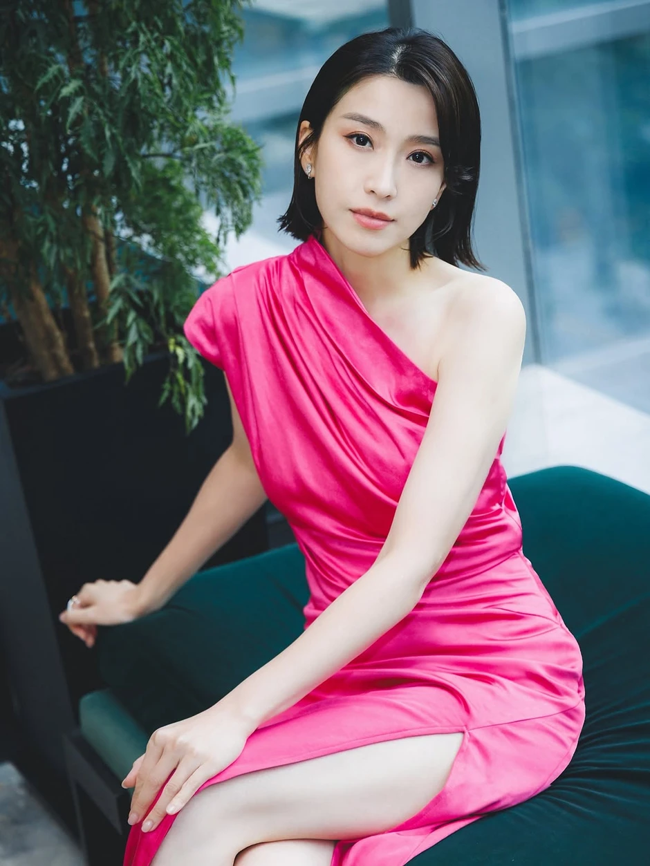 Gái ế showbiz tốt nghiệp RMIT, sống trong căn hộ 3 phòng ngủ giá 30 tỷ, bị bạn trai giám đốc lừa làm tiểu tam Gái ế showbiz tốt nghiệp RMIT, sống trong căn hộ 3 phòng ngủ giá 30 tỷ, bị bạn trai giám đốc lừa làm tiểu tam