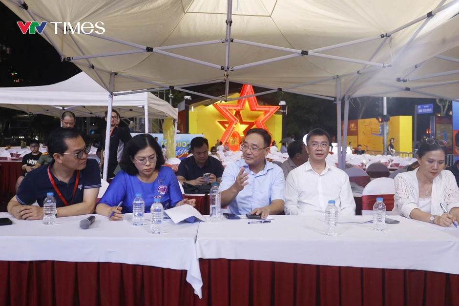 Gala Tổ quốc bình yên - Tái hiện hành trình 80 năm vẻ vang của lực lượng An ninh nhân dân Gala Tổ quốc bình yên - Tái hiện hành trình 80 năm vẻ vang của lực lượng An ninh nhân dân