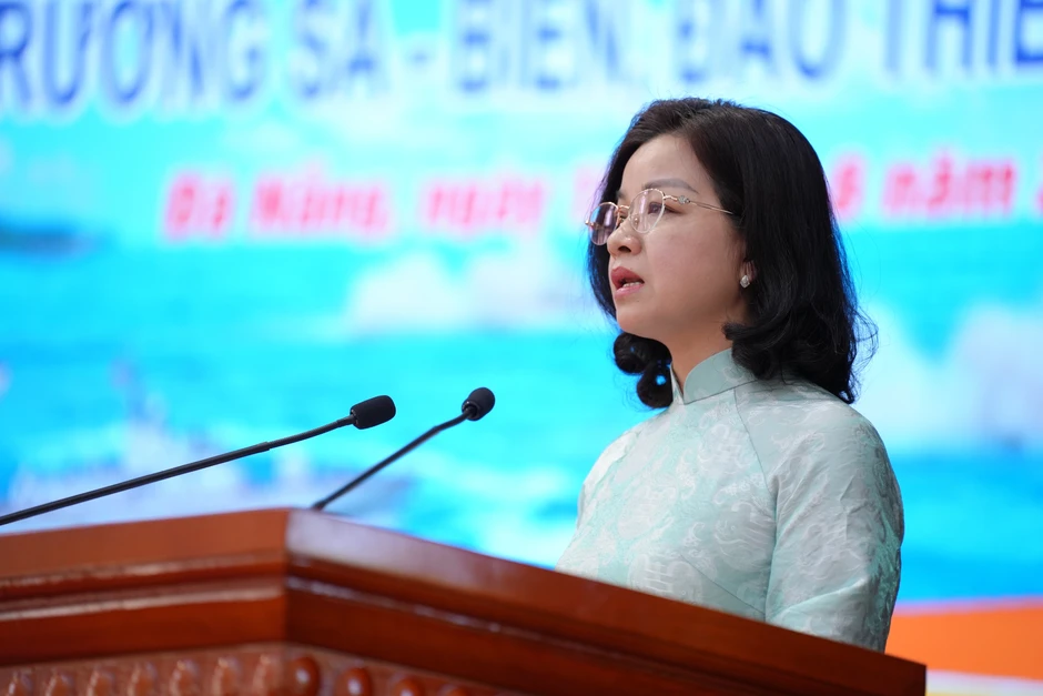 Gần 200 tư liệu quý về Hoàng Sa, Trường Sa được giới thiệu tại Đà Nẵng Gần 200 tư liệu quý về Hoàng Sa, Trường Sa được giới thiệu tại Đà Nẵng