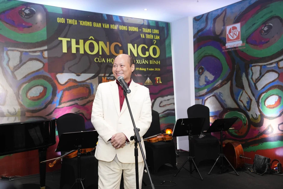 Gần 300 tác phẩm của họa sĩ Ngô Xuân Bính được trưng bày tại triển lãm "Thông Ngỏ" ở Hà Nội Gần 300 tác phẩm của họa sĩ Ngô Xuân Bính được trưng bày tại triển lãm "Thông Ngỏ" ở Hà Nội