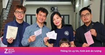 Gia đình NSND Xuân Bắc đi bầu cử
