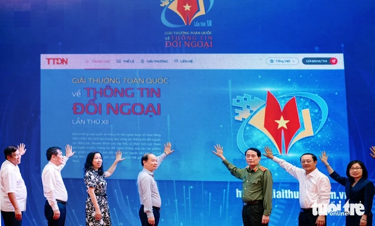 Giải thưởng toàn quốc về thông tin đối ngoại XII: Thông điệp tình yêu đất nước, con người Giải thưởng toàn quốc về thông tin đối ngoại XII: Thông điệp tình yêu đất nước, con người