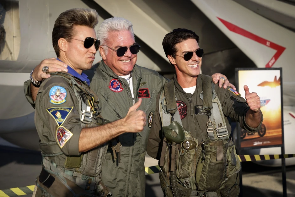 Giống Tom Cruise như đúc, người đàn ông kiếm nghìn USD và lấy được vợ như ý Giống Tom Cruise như đúc, người đàn ông kiếm nghìn USD và lấy được vợ như ý