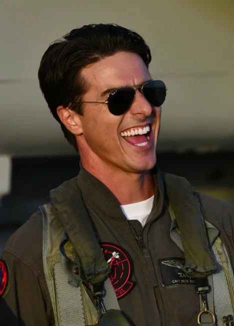 Giống Tom Cruise như đúc, người đàn ông kiếm nghìn USD và lấy được vợ như ý Giống Tom Cruise như đúc, người đàn ông kiếm nghìn USD và lấy được vợ như ý