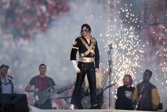Góc khuất ngày cuối đời của Michael Jackson: Cô độc và tuyệt vọng Góc khuất ngày cuối đời của Michael Jackson: Cô độc và tuyệt vọng