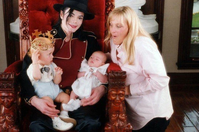 Góc khuất ngày cuối đời của Michael Jackson: Cô độc và tuyệt vọng Góc khuất ngày cuối đời của Michael Jackson: Cô độc và tuyệt vọng