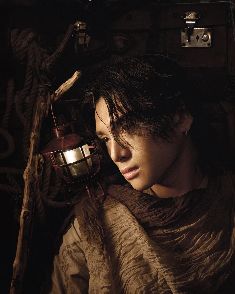 Grey D khép lại album đầu tay bằng 6 ca khúc tự sáng tác Grey D khép lại album đầu tay bằng 6 ca khúc tự sáng tác