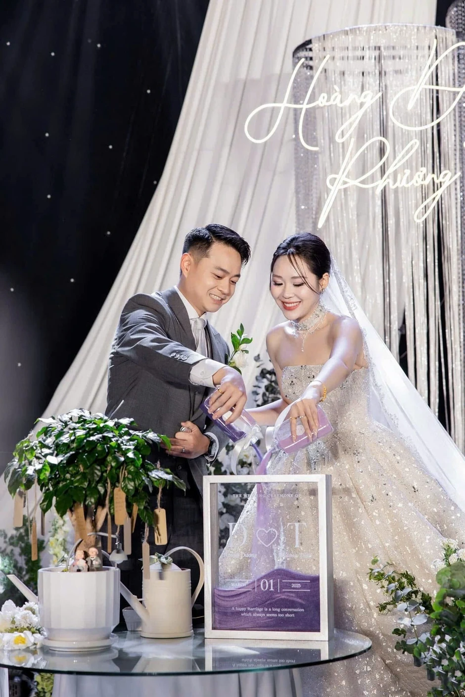 Hai con của NSND Hoàng Dũng: Người là giám đốc, người chuyên đóng phim VTV Hai con của NSND Hoàng Dũng: Người là giám đốc, người chuyên đóng phim VTV