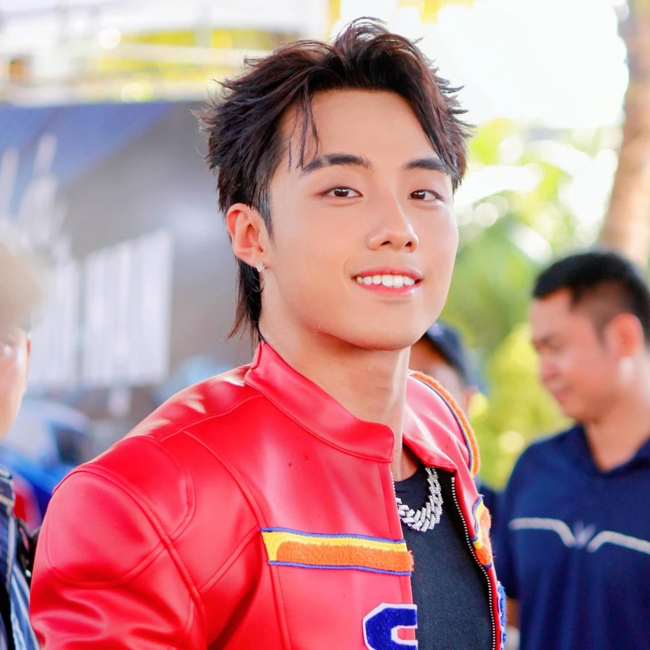 Hai nam ca sĩ Việt xin lỗi sau 11 ngày giữ im lặng, phủ nhận dùng bóng cười Hai nam ca sĩ Việt xin lỗi sau 11 ngày giữ im lặng, phủ nhận dùng bóng cười