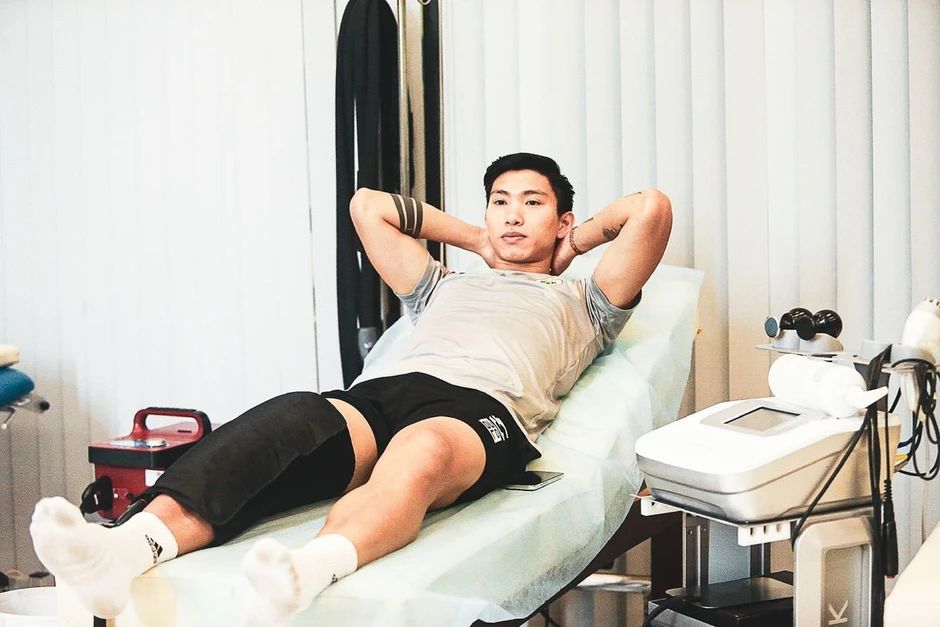 Hai năm chật vật của Đoàn Văn Hậu - Doãn Hải My