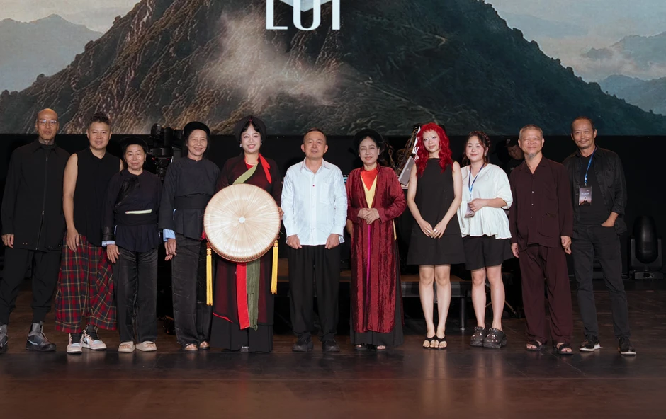 Hai nữ NSND được nhạc sĩ Quốc Trung khen là 'của báu âm nhạc Việt Nam' Hai nữ NSND được nhạc sĩ Quốc Trung khen là 'của báu âm nhạc Việt Nam'