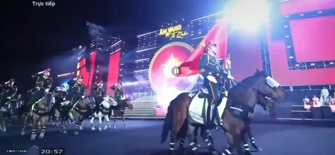 Hào hùng chương trình nghệ thuật đặc biệt "Âm vang Tổ quốc" Hào hùng chương trình nghệ thuật đặc biệt "Âm vang Tổ quốc"