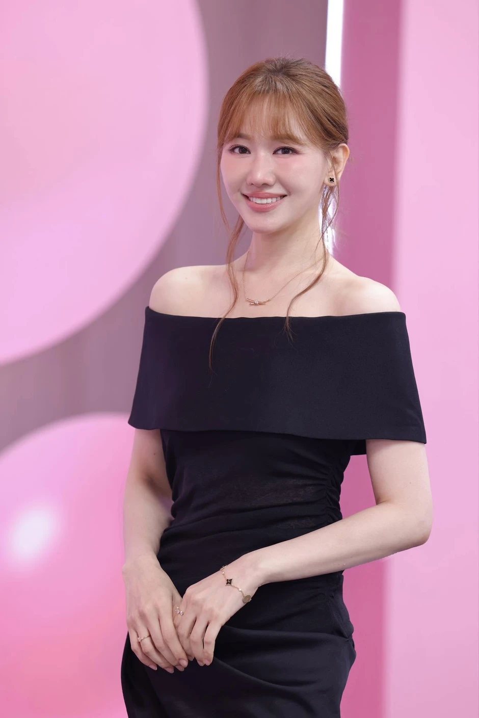 Hari Won mặc cảm vì chưa thể sinh con cho, Trấn Thành nói 1 câu ai cũng xúc động Hari Won mặc cảm vì chưa thể sinh con cho, Trấn Thành nói 1 câu ai cũng xúc động
