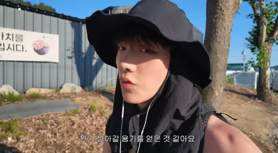 Hình ảnh Hyun Bin làm công nhân ở công trường xây dựng gây xôn xao Hình ảnh Hyun Bin làm công nhân ở công trường xây dựng gây xôn xao